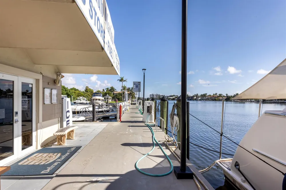 1035 S Federal Highway #Ph-11 Delray Beach, FL 33483