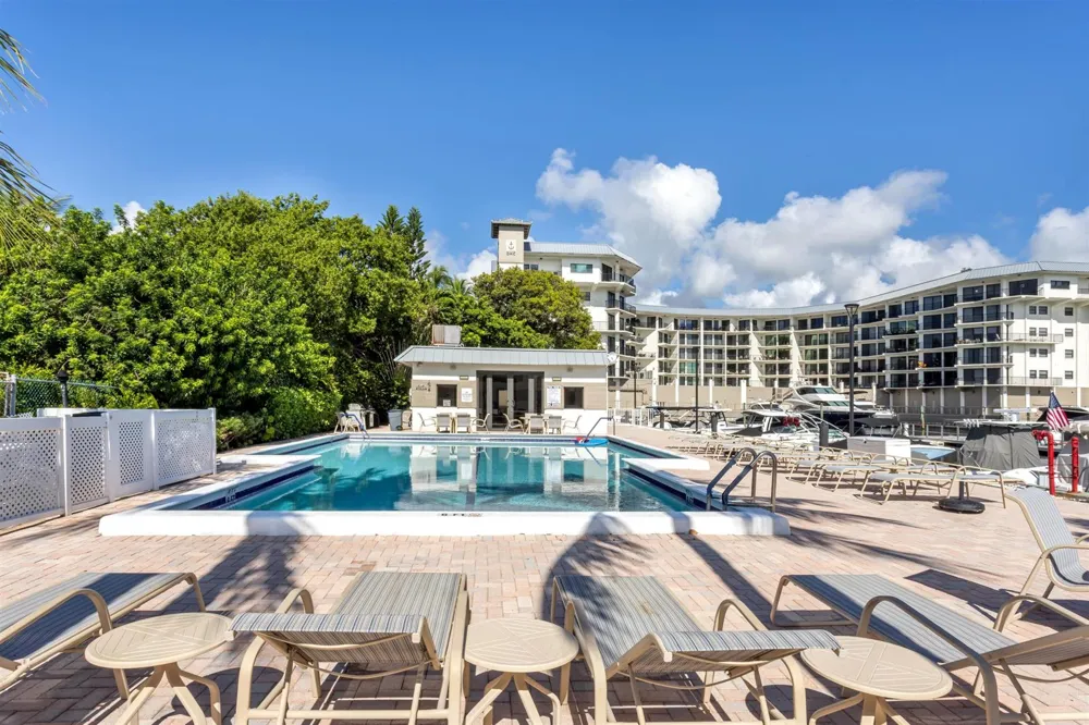 1035 S Federal Highway #Ph-11 Delray Beach, FL 33483