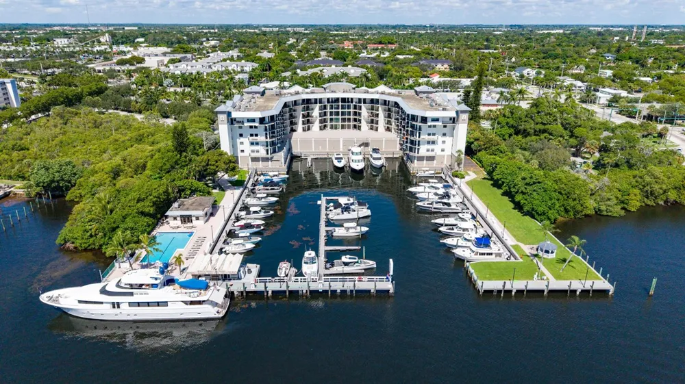 1035 S Federal Highway #Ph-11 Delray Beach, FL 33483
