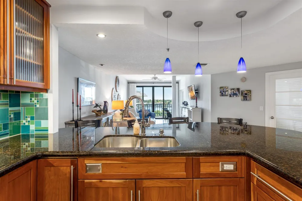 1035 S Federal Highway #Ph-11 Delray Beach, FL 33483