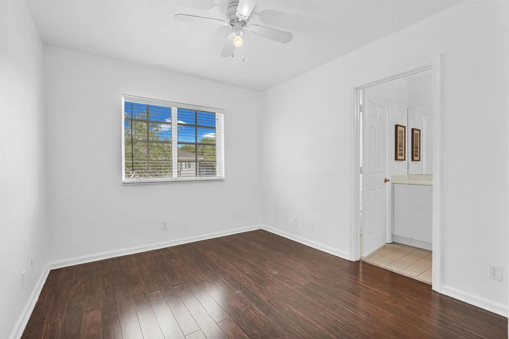 1427 NW 34th Way Lauderhill, FL 33311