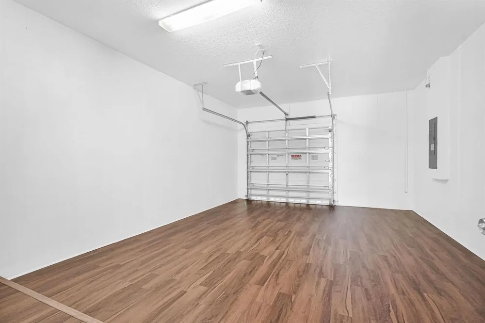 1427 NW 34th Way Lauderhill, FL 33311