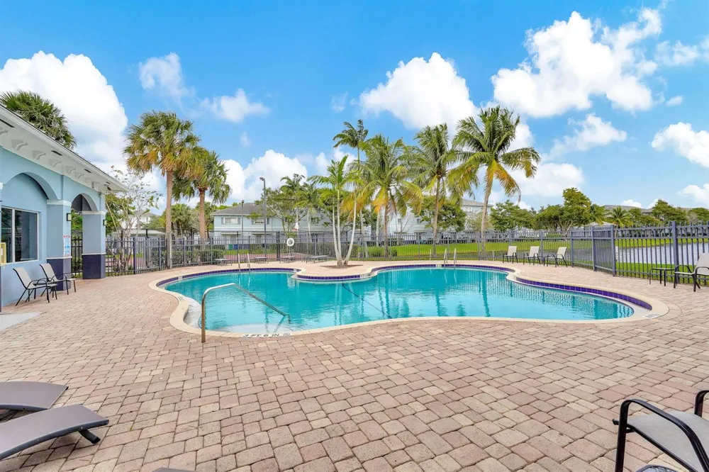 1427 NW 34th Way Lauderhill, FL 33311