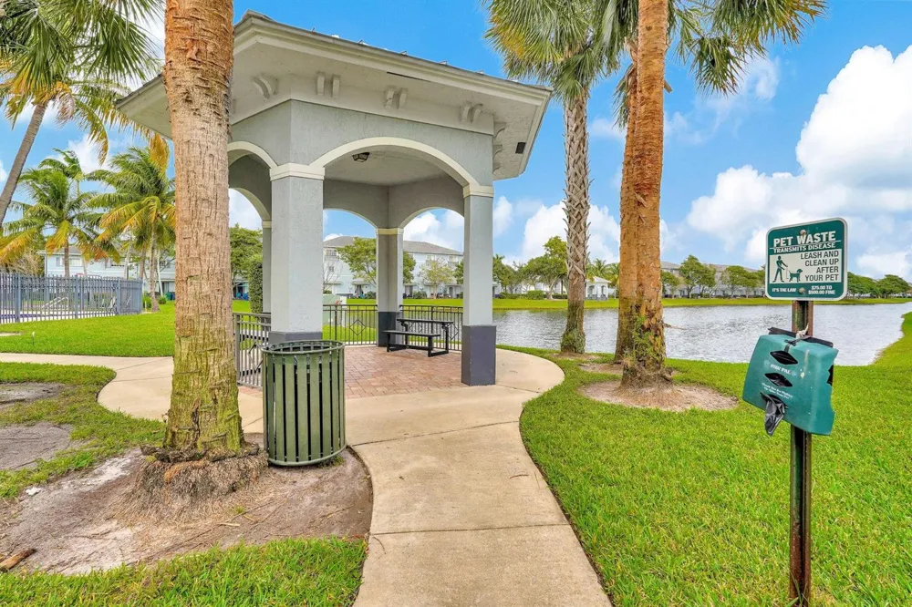 1427 NW 34th Way Lauderhill, FL 33311