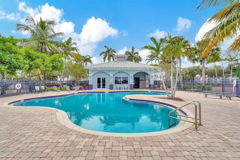 1427 NW 34th Way Lauderhill, FL 33311