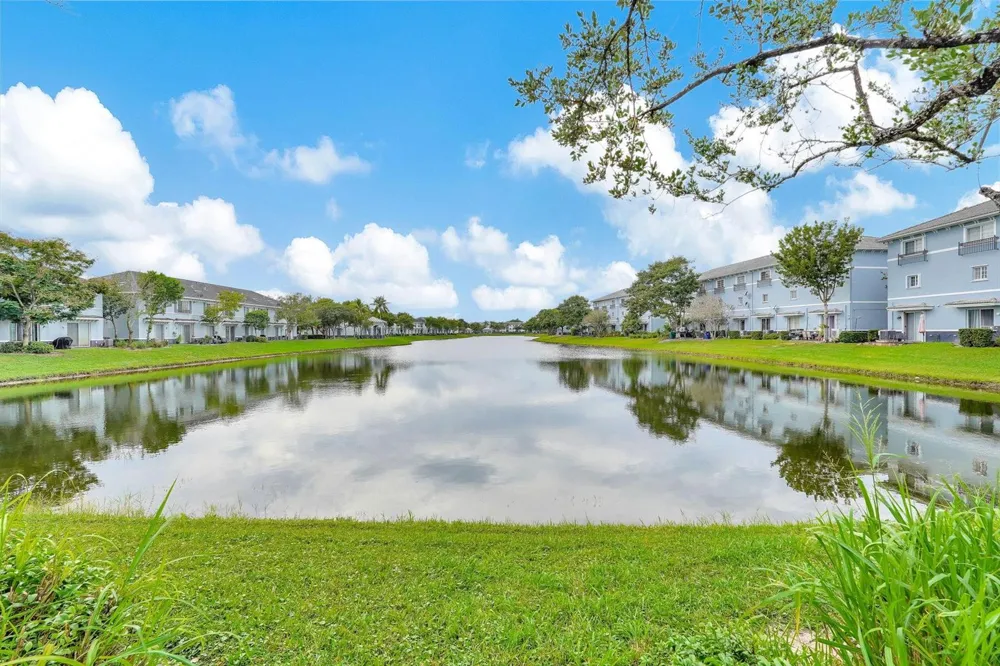 1427 NW 34th Way Lauderhill, FL 33311