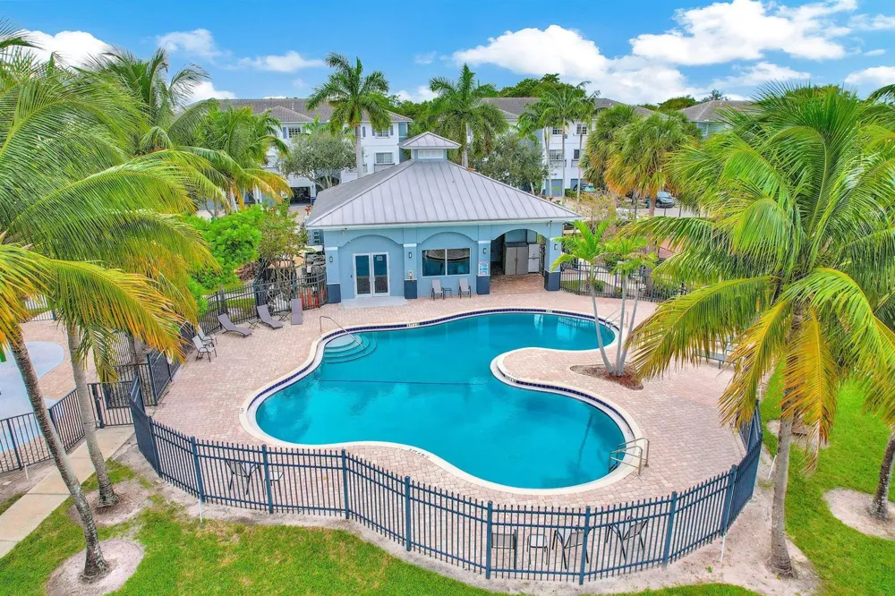 1427 NW 34th Way Lauderhill, FL 33311