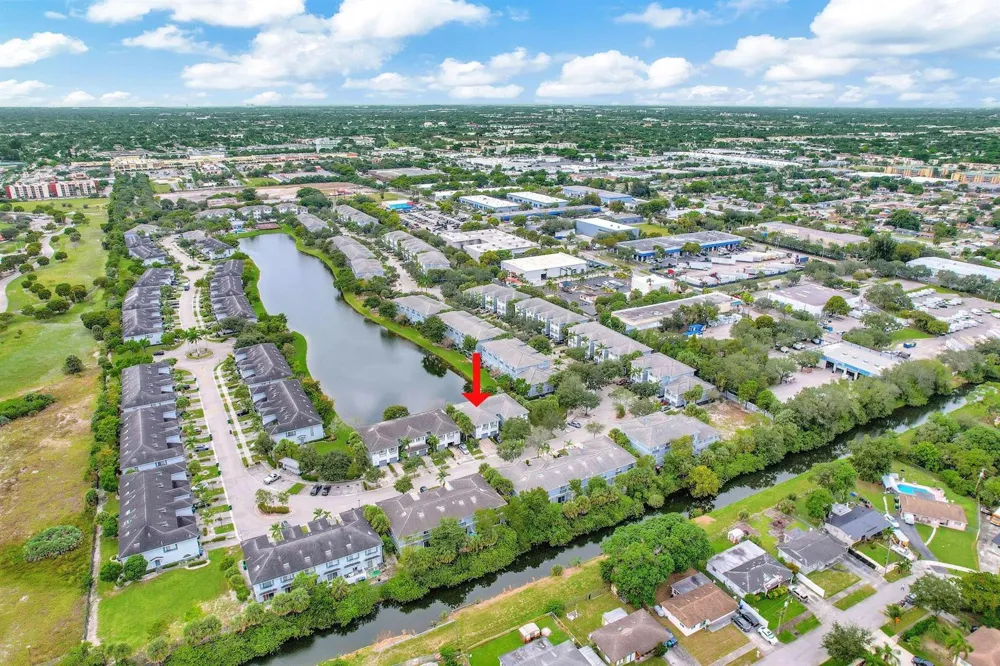1427 NW 34th Way Lauderhill, FL 33311