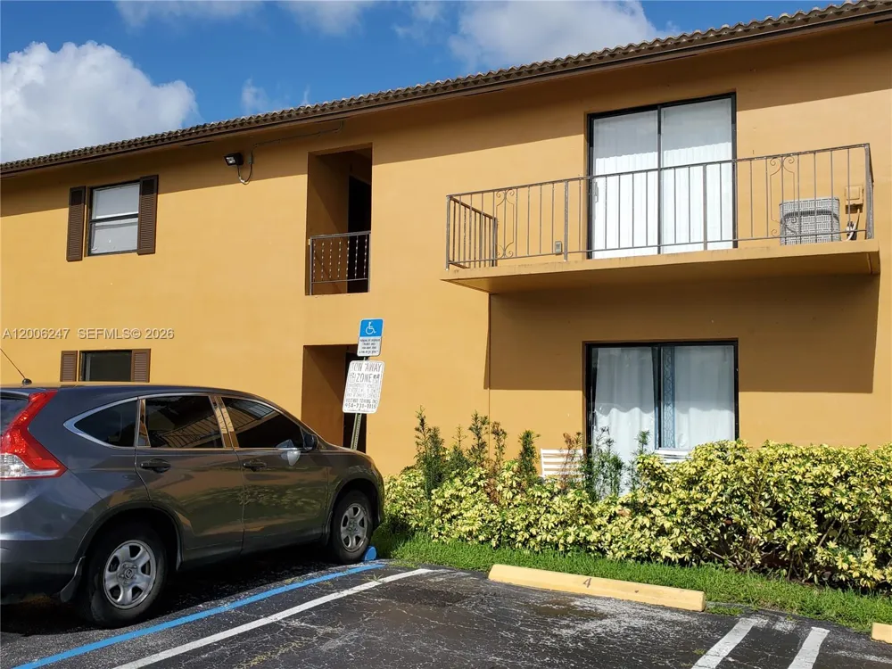 9203 NW 38th Dr #2 Coral Springs, FL 33065