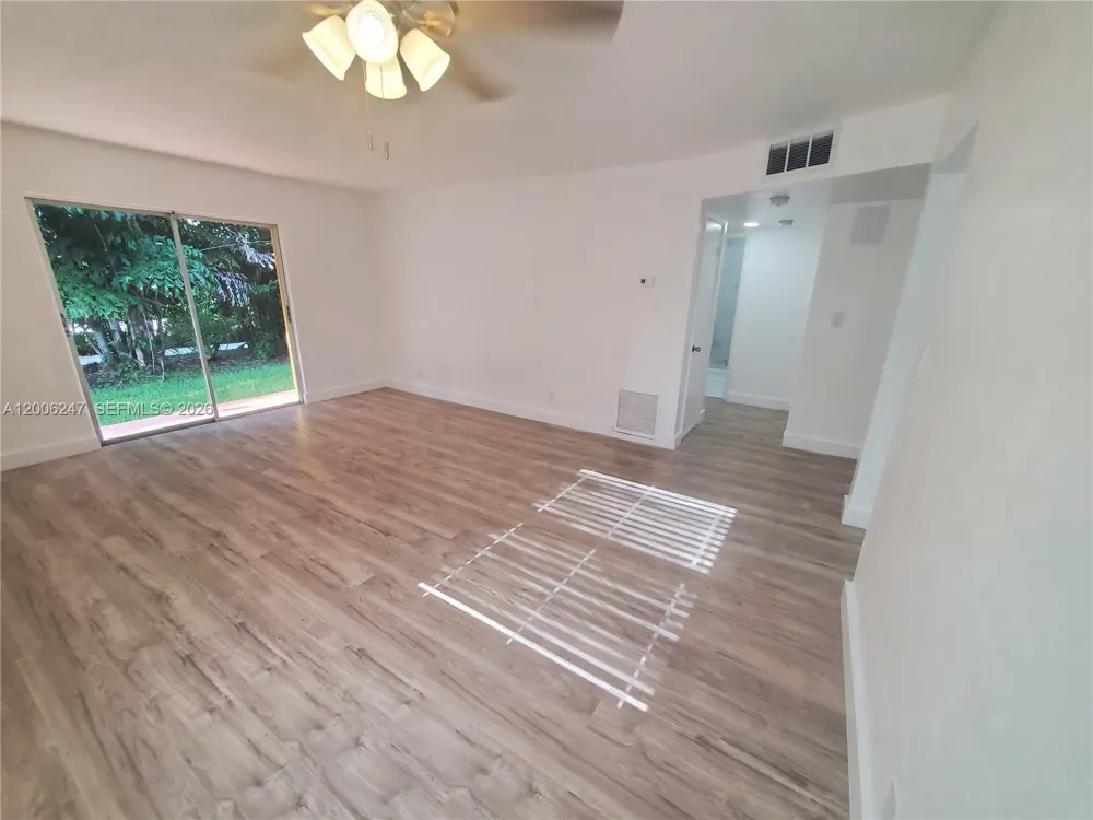 9203 NW 38th Dr #2 Coral Springs, FL 33065