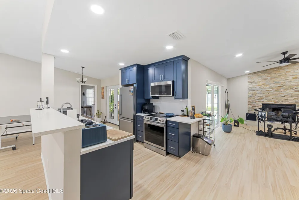 1003 Red Oak Circle Brandon, FL 33511