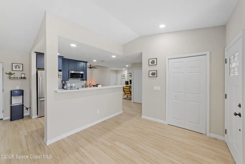 1003 Red Oak Circle Brandon, FL 33511