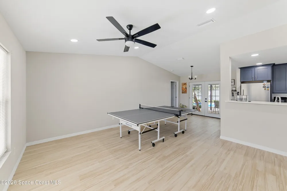 1003 Red Oak Circle Brandon, FL 33511