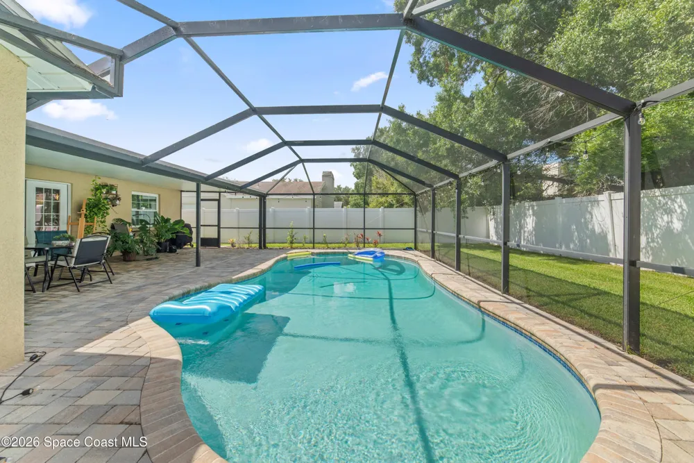 1003 Red Oak Circle Brandon, FL 33511