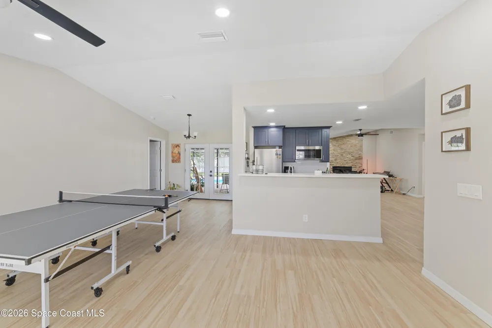 1003 Red Oak Circle Brandon, FL 33511