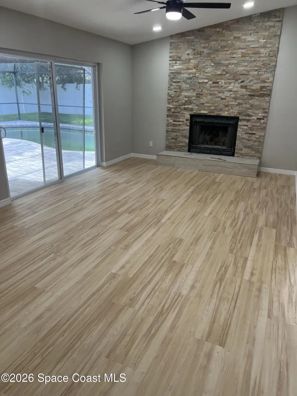 1003 Red Oak Circle Brandon, FL 33511