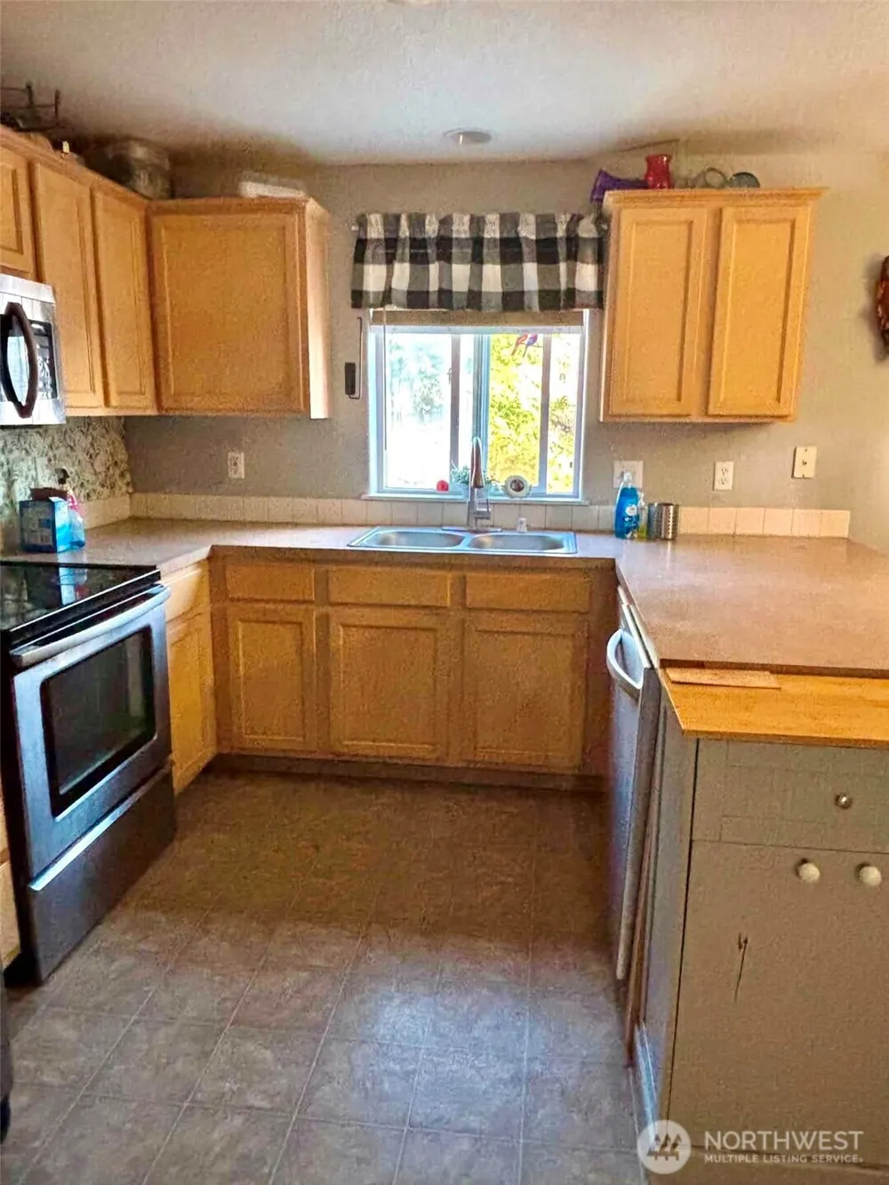 1209 W 32nd Circle Vancouver, WA 98660