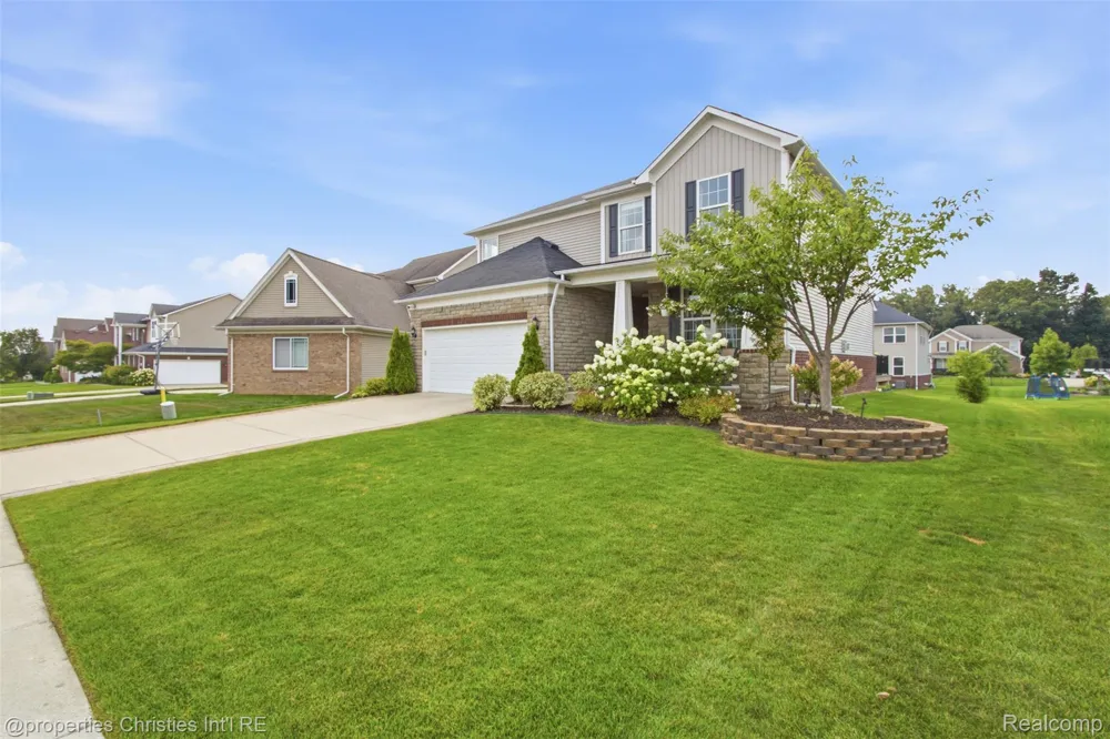 57909 Cider Mill Drive Lyon Charter Township, MI 48165
