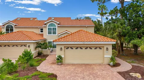 264 WOODS POINT ROAD