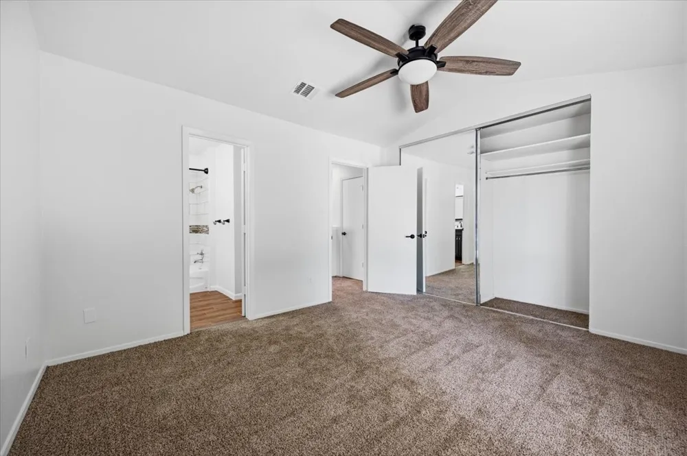 41 Abbey Road Euless, TX 76039