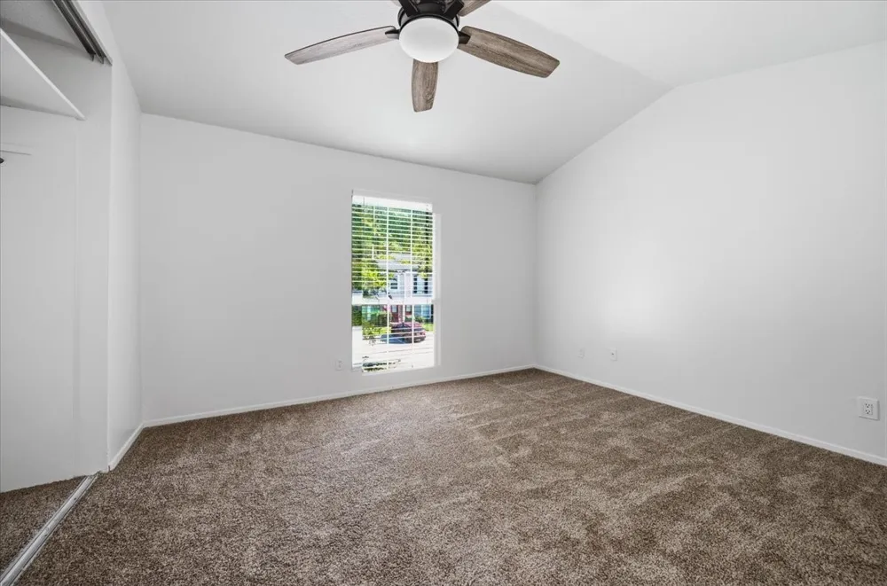 41 Abbey Road Euless, TX 76039