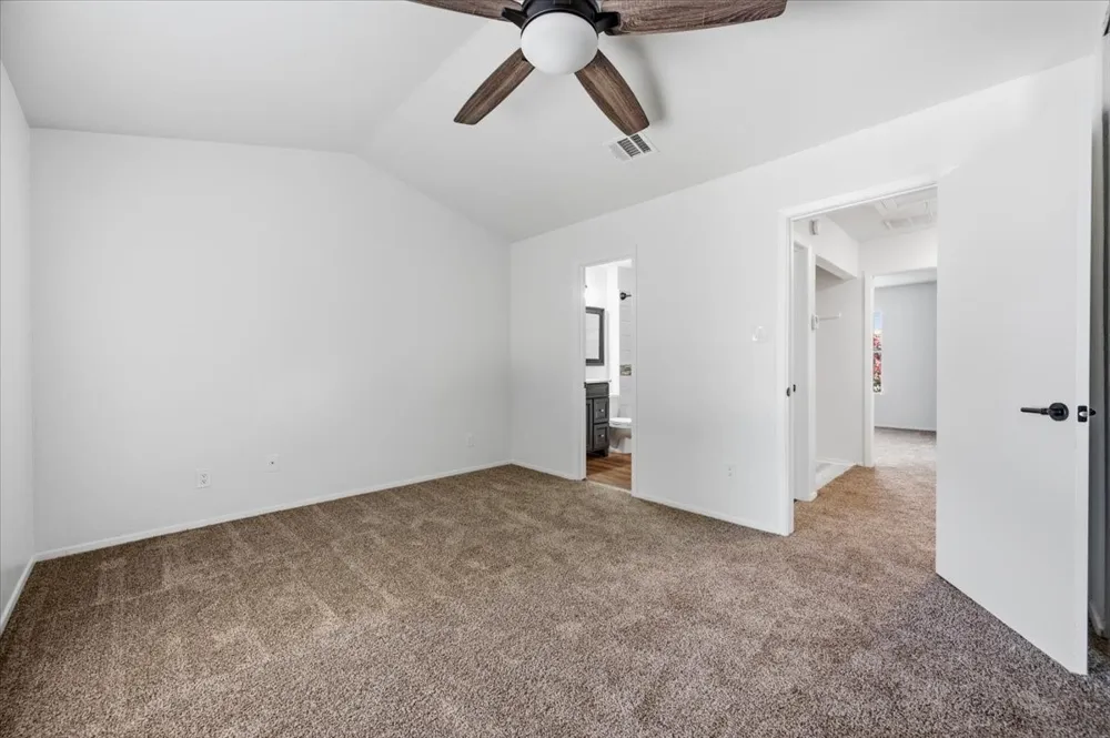 41 Abbey Road Euless, TX 76039