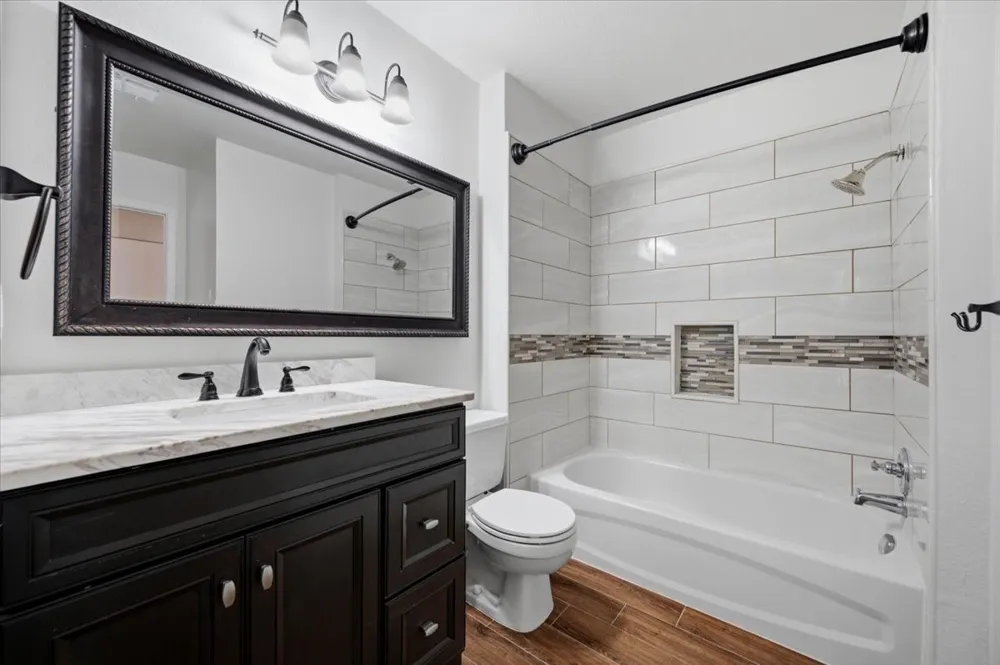 41 Abbey Road Euless, TX 76039