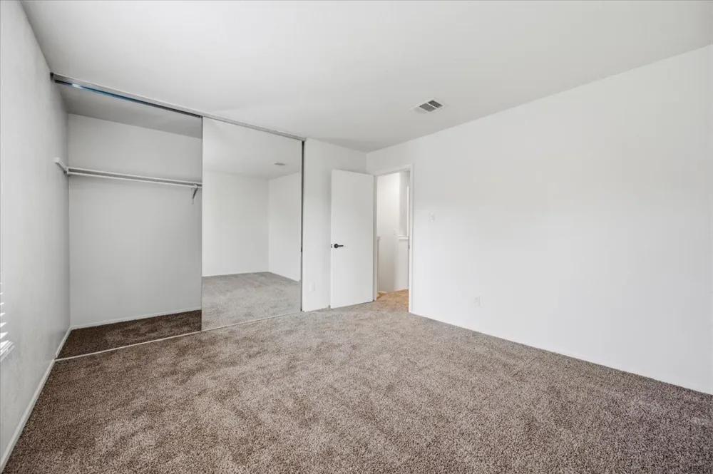 41 Abbey Road Euless, TX 76039