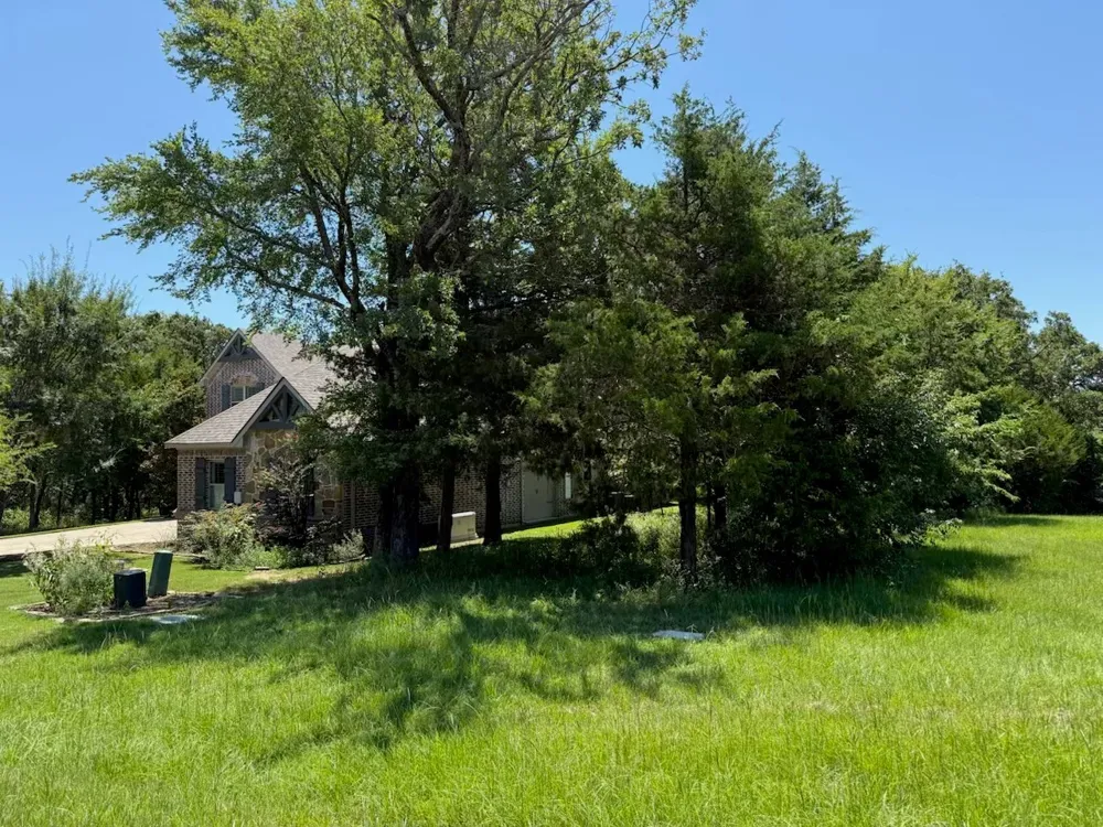 52 Coyote Creek Drive Gordonville, TX 76245