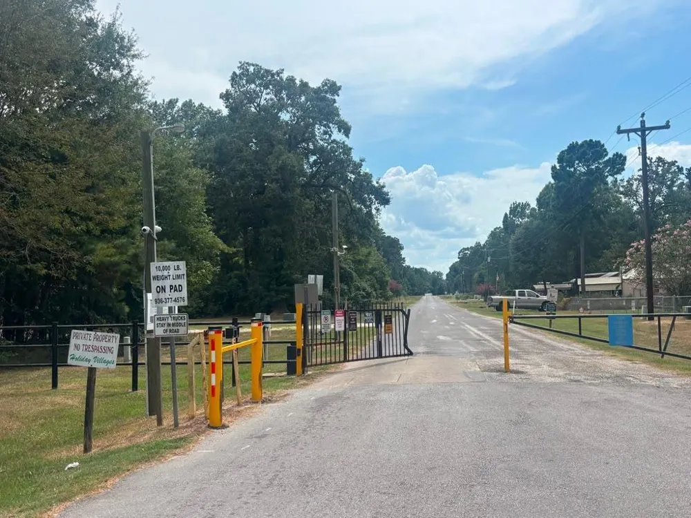 10 Leaning Oak Drive Point Blank, TX 77364
