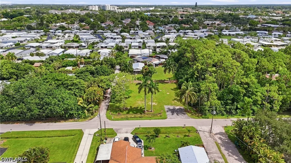 Guilford Road Naples, FL 34112
