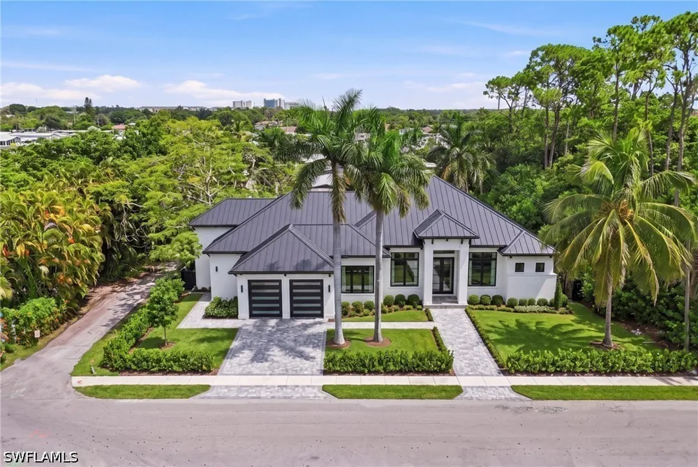 Guilford Road Naples, FL 34112