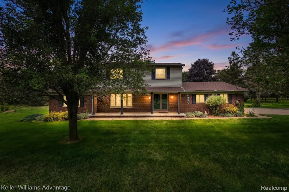 4350 Stone Barn Highland Charter Township, MI 48380
