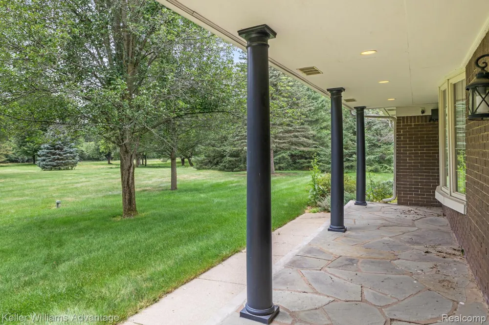 4350 Stone Barn Highland Charter Township, MI 48380
