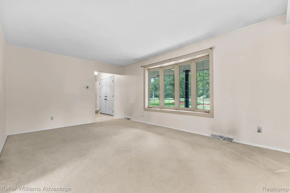 4350 Stone Barn Highland Charter Township, MI 48380