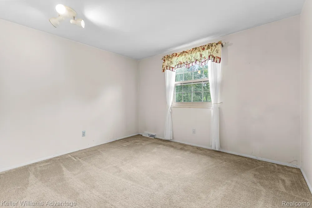4350 Stone Barn Highland Charter Township, MI 48380