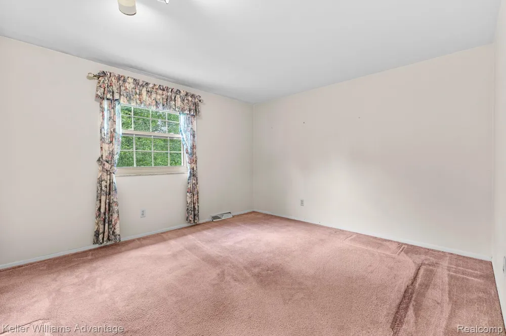 4350 Stone Barn Highland Charter Township, MI 48380