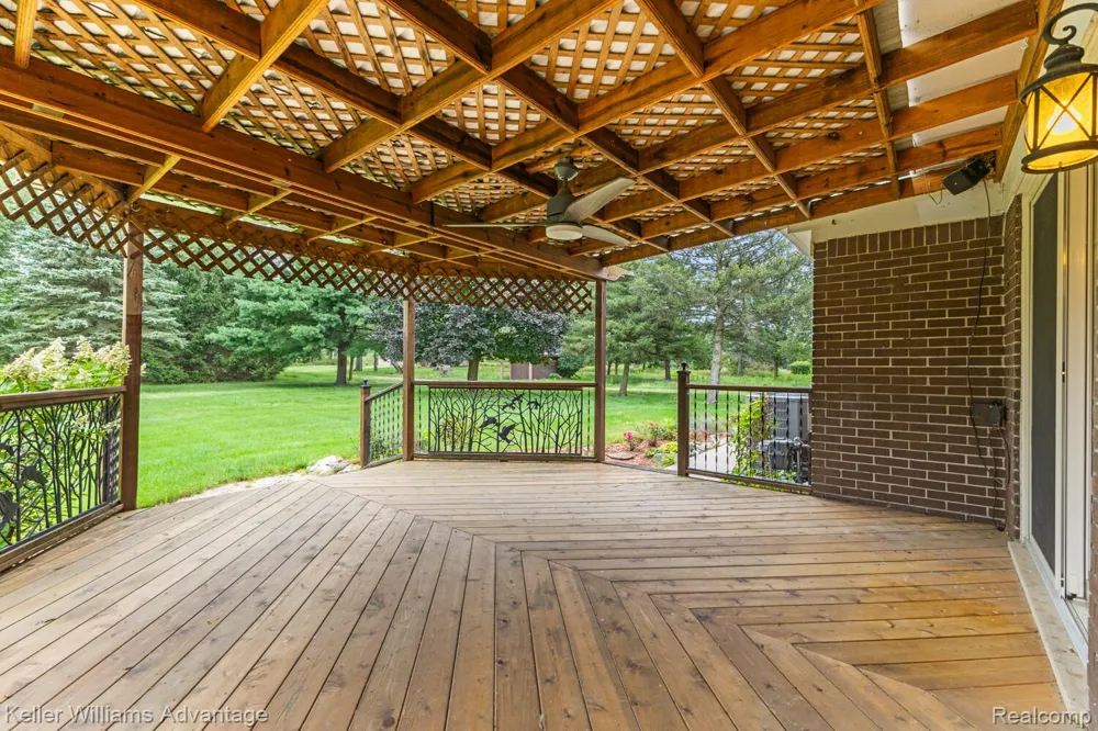 4350 Stone Barn Highland Charter Township, MI 48380