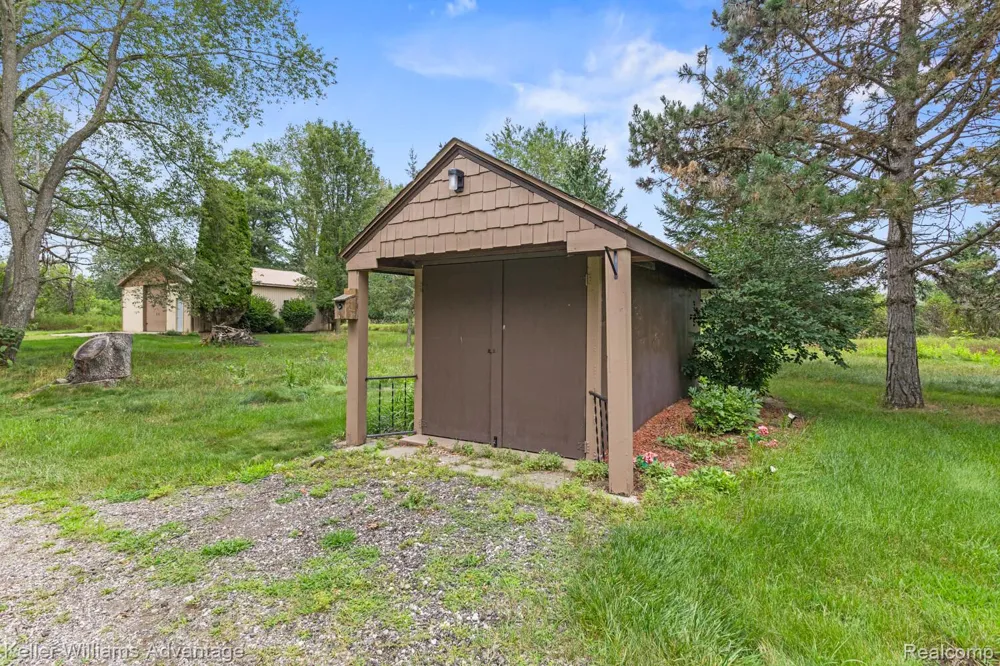 4350 Stone Barn Highland Charter Township, MI 48380
