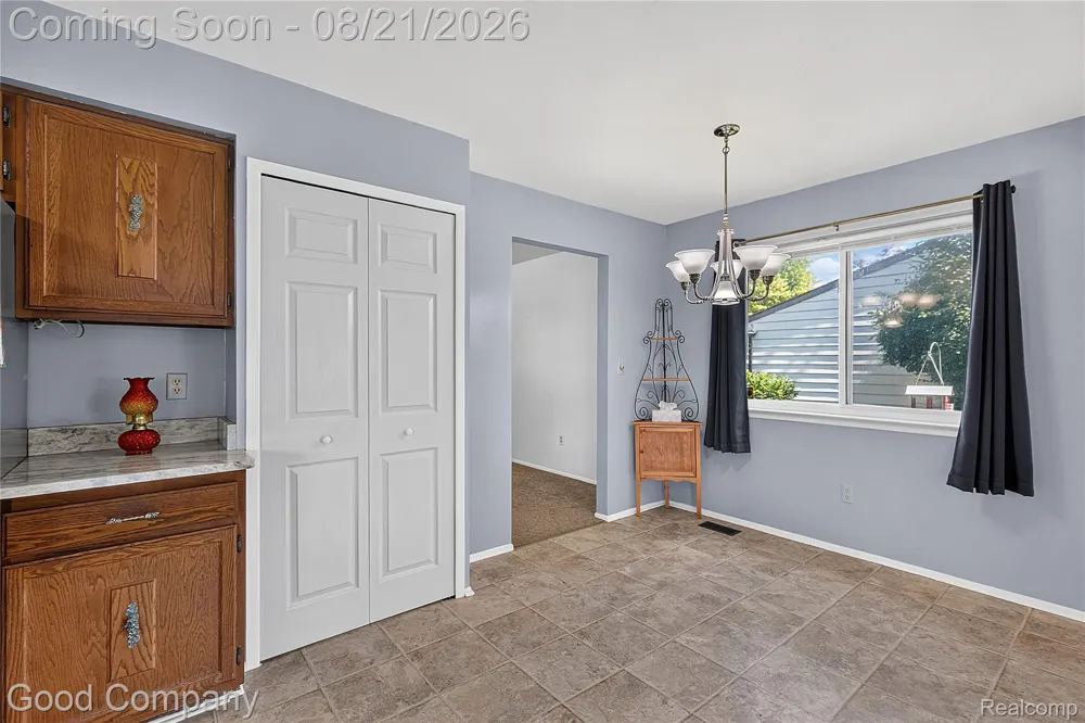 3740 Horseshoe Drive Troy City, MI 48083