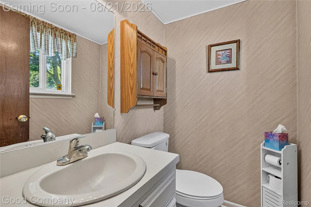 3740 Horseshoe Drive Troy City, MI 48083