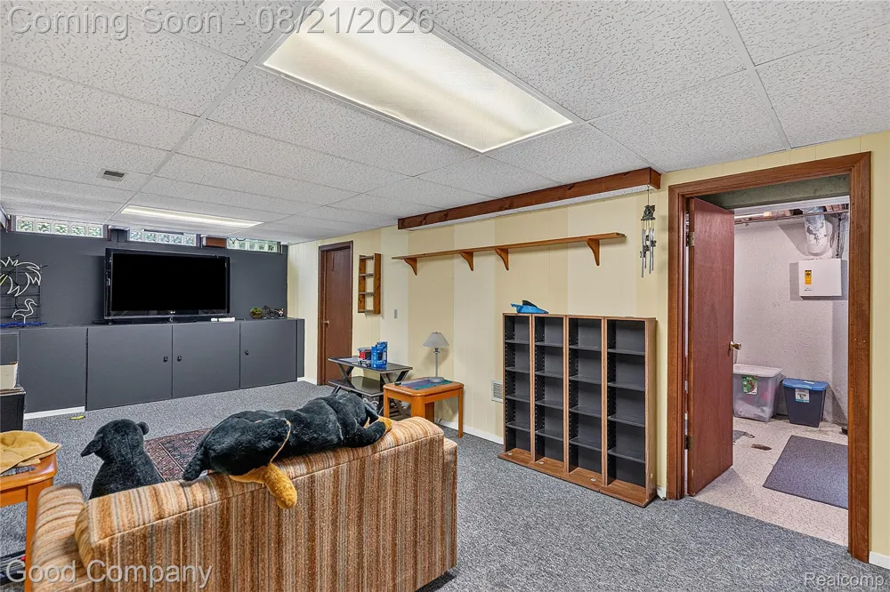 3740 Horseshoe Drive Troy City, MI 48083