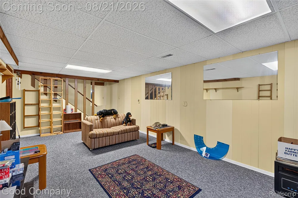 3740 Horseshoe Drive Troy City, MI 48083