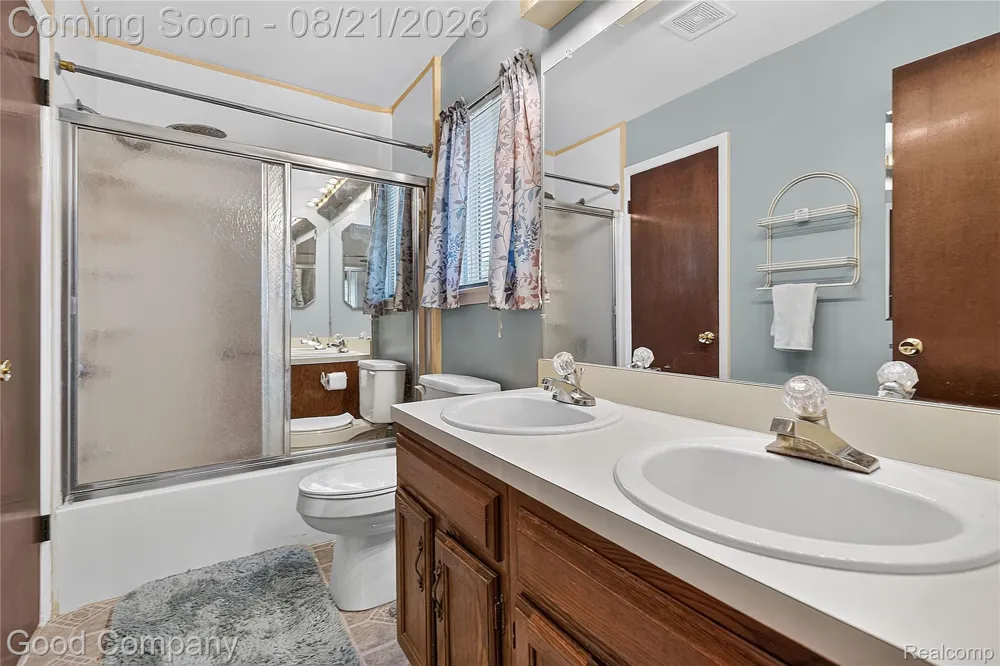 3740 Horseshoe Drive Troy City, MI 48083
