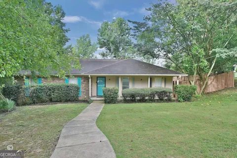 4660 Woodmere LN