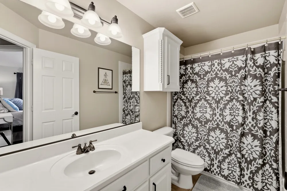 1616 Camino Lago Irving, TX 75039