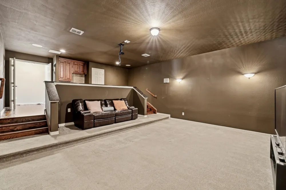 1616 Camino Lago Irving, TX 75039