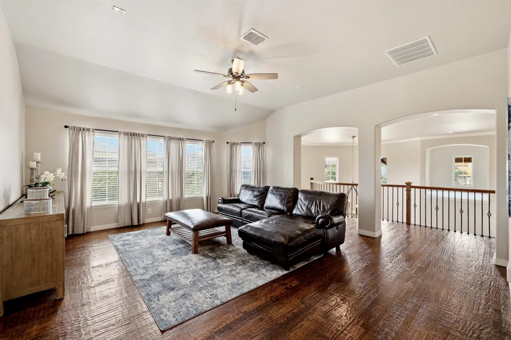 1616 Camino Lago Irving, TX 75039