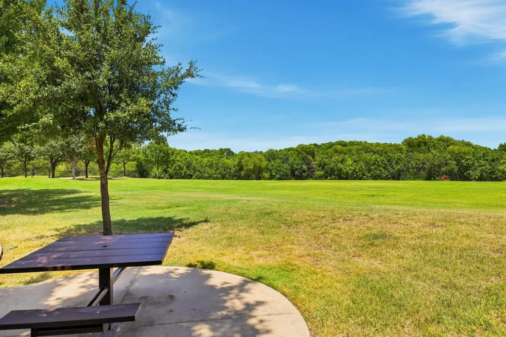 1616 Camino Lago Irving, TX 75039