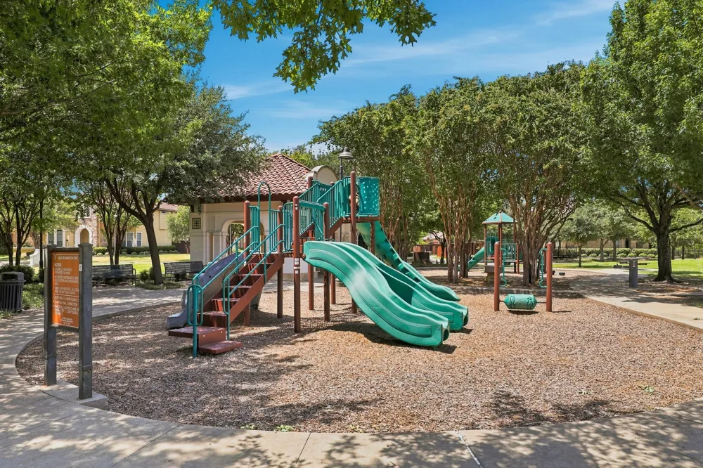 1616 Camino Lago Irving, TX 75039
